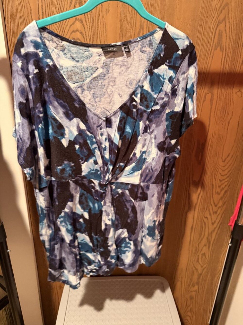 Apt. 9 2X Blue Abstract Faux Wrap Top